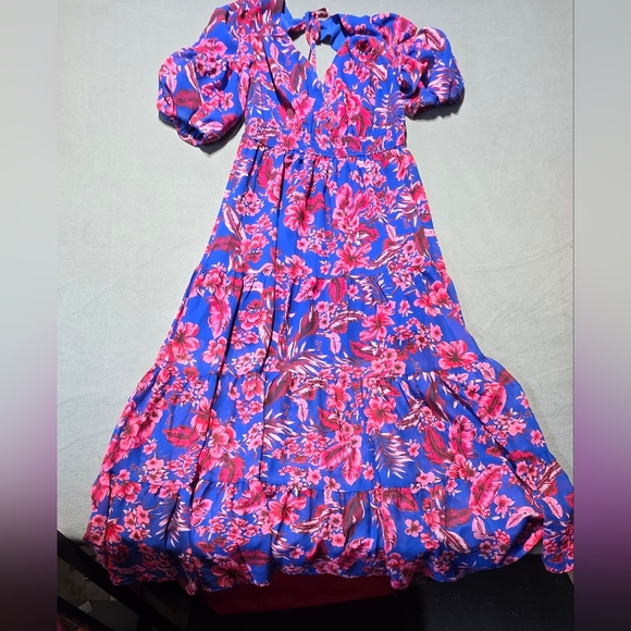 FORE Elegent Dainty Vibrant Floral Maxi Dress EUC Size Medium PTP 19 - Picture 2 of 4